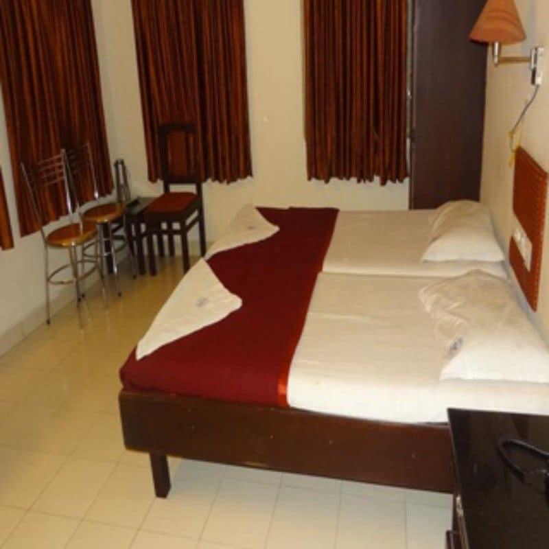 Mjm Plaza Hotel Kochi Exterior photo